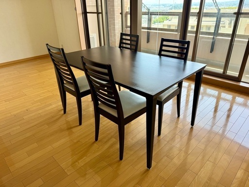 ダイニングテーブル&チェア４脚セット