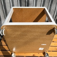 IKEA 棚　テーブルの画像