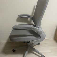 デスクチェア　　グレー
の画像