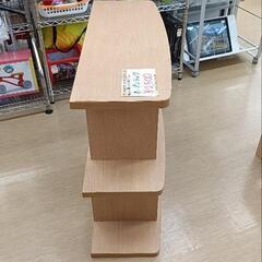 オープンラック おしゃれな木製3段ラック ディスプレイ台  キズ・剝がれ箇所あり 【こちらは店舗です。浜村鹿野温泉ICから3分 買取本舗 宮本リサイクル 営業時間9～19時 定休日水曜のみ←連絡できませんm(_ _)m】の画像