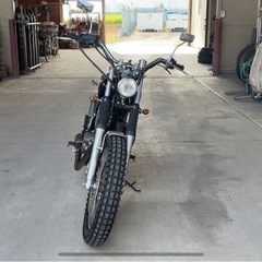 YAMAHA SR400RH01J カスタム車両の画像