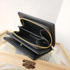 【30日午後受渡仮決定】お財布 ルイヴィトン 黒 新品 箱付きの画像