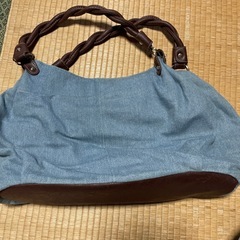 クマさんの可愛いバッグの画像