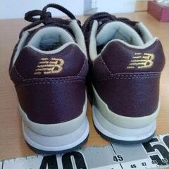 0828-298 New Balance 996 レザースニーカー 22.5cmの画像