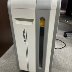 業務用シュレッダーの画像