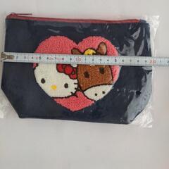 日本限定★新品未使用コラボ ターフィー&ハローキティ サガラ刺繍ポーチ(紺色)の画像