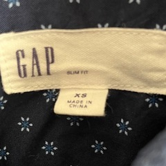 GAP スリムフィット ネイビーシャツ XSの画像