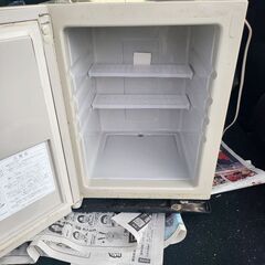 【決まりました】小型冷蔵庫 ペルチェ式 三菱電機製 RDP-25E-LHの画像