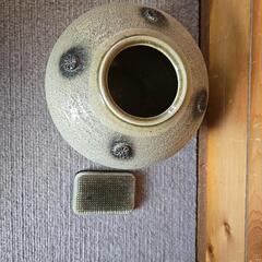 花瓶と、剣山の画像