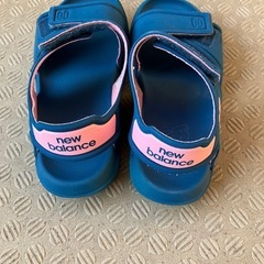 ニューバランス　サンダルの画像
