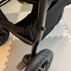【お引渡し予定中】Joie　ベビーカー　三輪　美品の画像