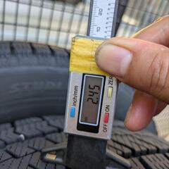 195/65R15　スタッドレスタイヤ　4本セットの画像