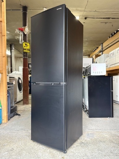 札幌市内配送可 【6ヵ月保証付き】 23年製 アイリスオーヤマ 162L 幅スリム 2ドア冷蔵庫 IRSE-16A-B