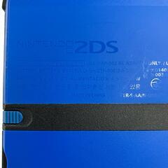 186000 訳アリ品 Nintendo 任天堂 ニンテンドー2DS FTR-001  ブルー/ブラック [1000027778707]の画像