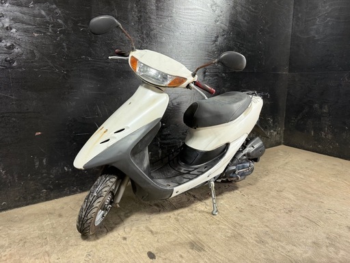 ★支払総額3.3万円★関東圏内即日配送可能！ 全車走行テスト済みです！ ホンダ ライブディオ 白 AF34 人気のライブディオ！ 2ストのためオイル注ぎ足すだけ！ バッテリー新品！サイスタ付き！ 社外グリップ！