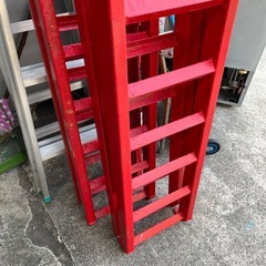 脚立　真っ直ぐ伸びます　赤色　アンティーク　雑貨　オシャレ　オシャレ家具　お洒落【高さ123伸ばすと241】】【2個あります】【1個の価格】の画像