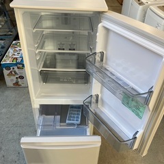 K2508-342 MITSUBISHI 2ドア冷蔵庫 MR-P15E4K-W 2025年製 146L 動作確認済み キズ汚れ有りの画像