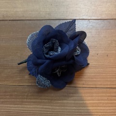 コサージュ　紫の画像