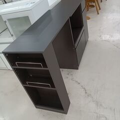 リユースのサカイ栃木店★ジモティ割あり★ 萩原㈱ 食器棚 ダークブラウン W104.1～184.7×D40.2×H84 クリーニング済み TC10411の画像