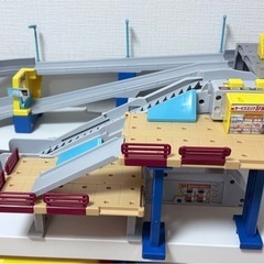 トミカ アクション高速どうろの画像
