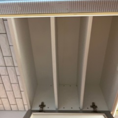食器棚　　ニトリの画像