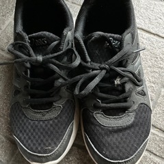 アシックス 靴 23.5の画像