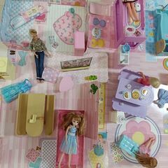 かなり激安！定価5万近い！すみっコぐらし×2、リカちゃんハウス×2などつめたおもちゃセット！の画像