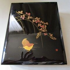 手紙や書類を入れる箱の画像