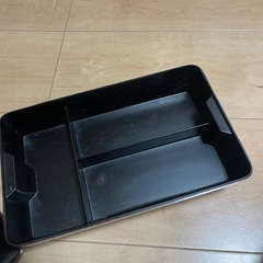 お弁当箱 の画像