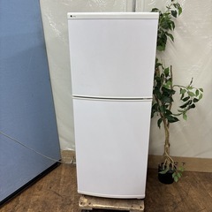 I471 🌈 お買い得品♪ ユーイング 冷蔵庫 (140L) ⭐ 動作確認済 ⭐ クリーニングの画像