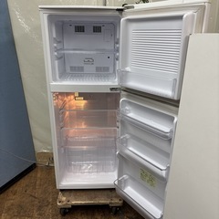 I471 🌈 お買い得品♪ ユーイング 冷蔵庫 (140L) ⭐ 動作確認済 ⭐ クリーニングの画像