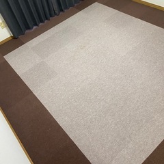 【0円】 タイルカーペット 約6.5畳から7畳分の画像