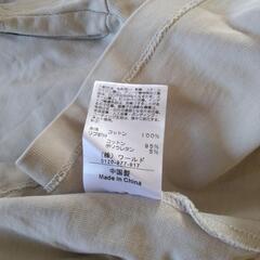 レディース　Tシャツ　半袖　サイズ40/L　薄いグレー色？薄い緑色？の画像