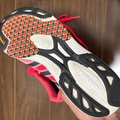 adidas アディゼロ レディース ランニングシューズ の画像