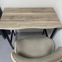 【美品】タンスのゲン　小さめデスクの画像