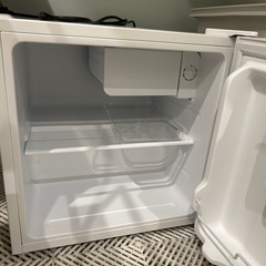 小さい冷蔵庫の画像