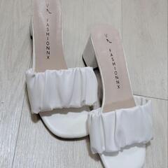 完売商品 ホワイトサンダル 22.5の画像