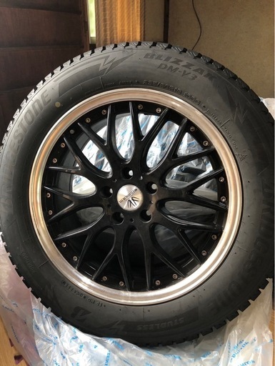 スタッドレスタイヤ