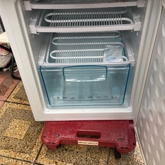 【中古】¥5,000 2ドア冷蔵庫　吉井電気　目玉商品【IH129】の画像