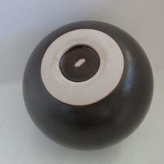黒緑丸型花器の画像