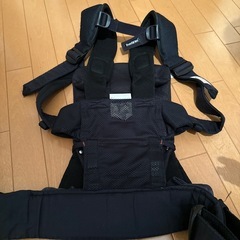 ベビービョルン　抱っこ紐　　　べビーキャリアONE +  メッシュタイプの画像