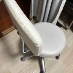背もたれスツールの画像