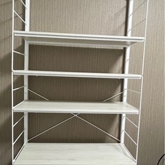 ニトリ　天井突っ張り棚の画像