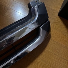 ハイエース純正グリルの画像
