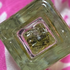 AVON オードトワレの画像