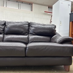 三人掛けソファー　レザーソファー　家具　の画像