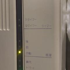 窓エアコン、ウインドウクーラー、枠付き、実働品の画像