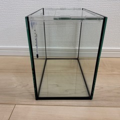 水槽（コトブキ工芸 ガラス水槽 レグラスフラット F-25S/B ブラックシリコン 25cm水槽）の画像