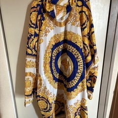 versace ポンチョ　ライトアウターの画像