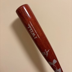アンダーアーマー 木製バット 糸井嘉男モデルの画像